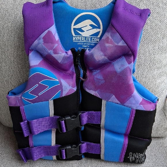 Hyperlite Purple and Blue Life Vest - Picture 1 of 3